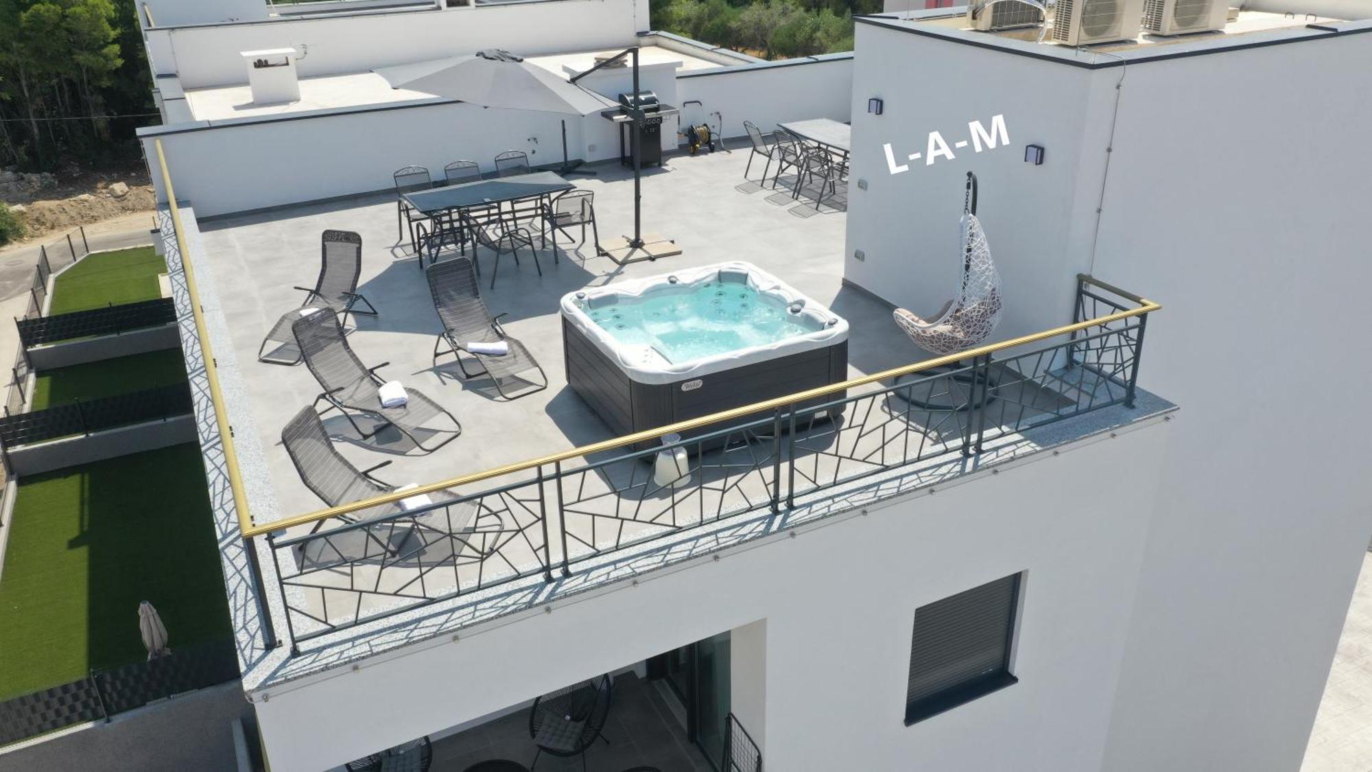 Apartments L-A-M Podstrana Exterior photo